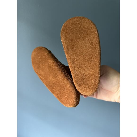 Minnetonka Front Strap Booties - Picture 3 of 4